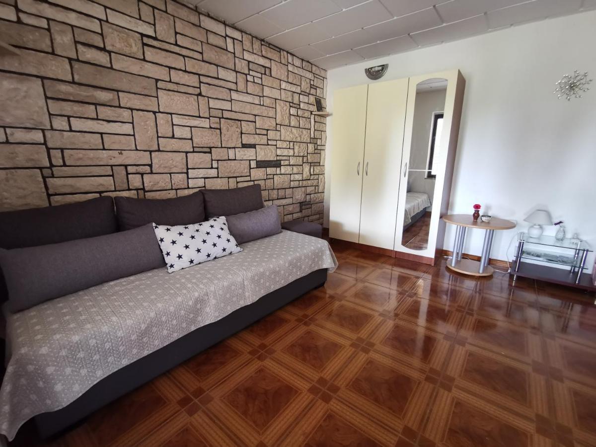 מדולין Apartmani Koin מראה חיצוני תמונה