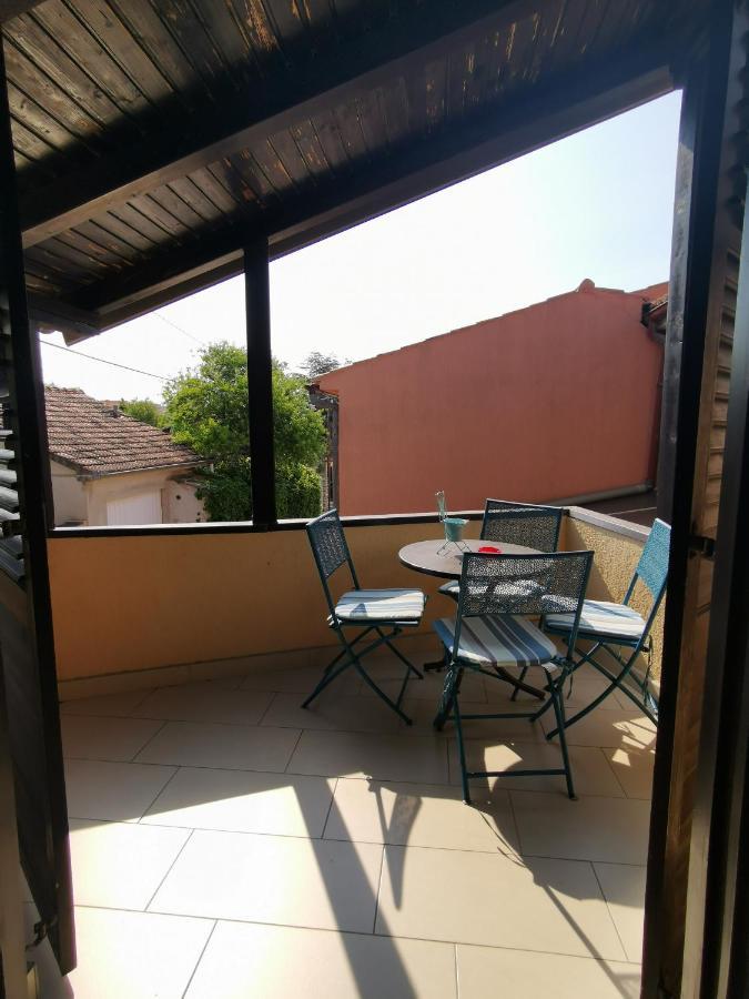 מדולין Apartmani Koin מראה חיצוני תמונה