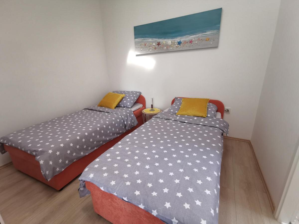 מדולין Apartmani Koin מראה חיצוני תמונה