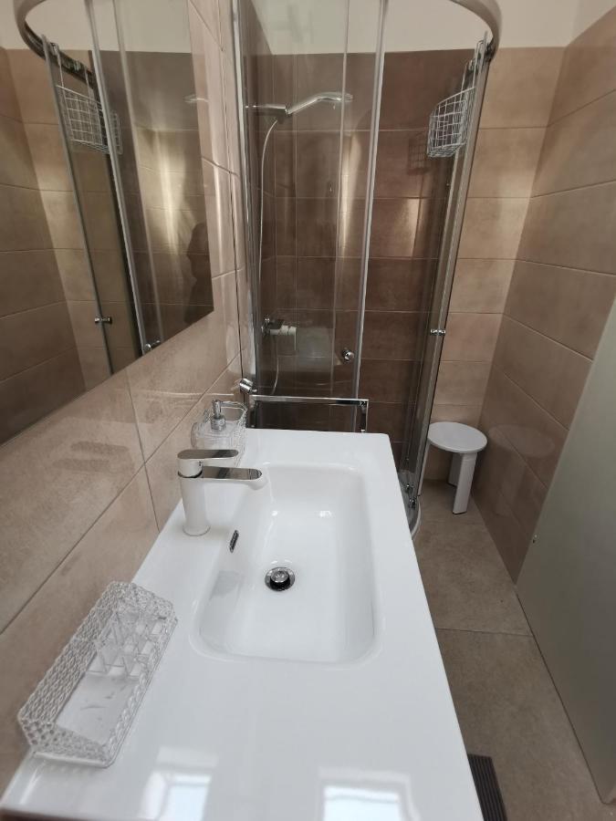 מדולין Apartmani Koin מראה חיצוני תמונה