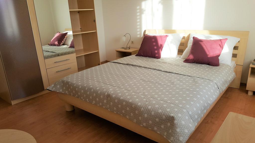 מדולין Apartmani Koin מראה חיצוני תמונה